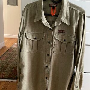 Patagonia Women’s Farrier Shirt Size L